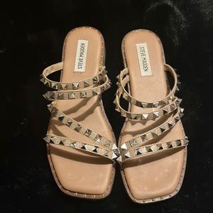 Women’s sandals